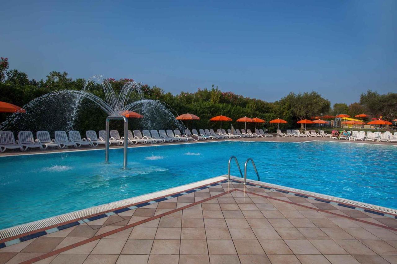 Holiday Homes In Sirmione/Gardasee 22174 Экстерьер фото